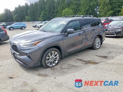 2023 TOYOTA HIGHLANDER HYBRID LIMITED 5TDXBRCH6PS137918 - główne zdjęcie licytacji z USA - miniatura
