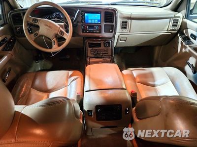 Zdjęcie 8 z 13 samochodu: 2006 GMC YUKON DENALI VIN:1GKEK63U16J121192 - miniatura