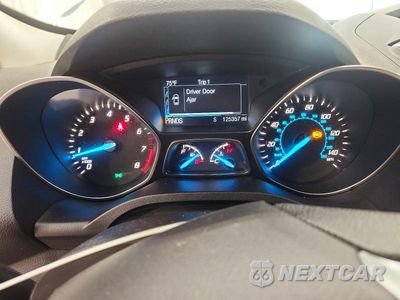 Zdjęcie 9 z 13 samochodu: 2016 FORD ESCAPE SE VIN:1FMCU9GX6GUA90133 - miniatura