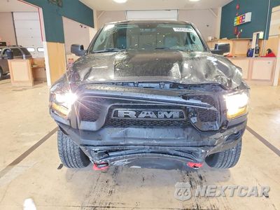 Piąte zdjęcie samochodu w środku: 2019 RAM 1500 CLASSIC SLT VIN:1C6RR7GG5KS640633 - miniatura