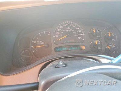 Zdjęcie 9 z 13 samochodu: 2003 CHEVROLET SUBURBAN C1500 VIN:1GNEC16Z53J214979 - miniatura