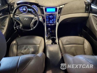 Zdjęcie 8 z 12 samochodu: 2011 HYUNDAI SONATA LIMITED VIN:5NPEC4AC4BH091454 - miniatura