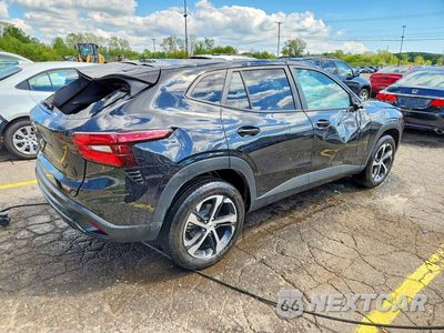 Trzecie zdjęcie samochodu z tyłu: 2024 CHEVROLET TRAX 1RS VIN:KL77LGE20RC147257 - miniatura
