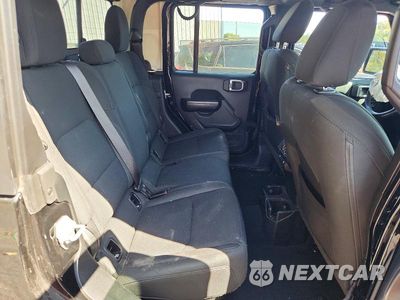 Zdjęcie 10 z 12 samochodu: 2020 JEEP GLADIATOR SPORT VIN:1C6HJTAG5LL175240 - miniatura