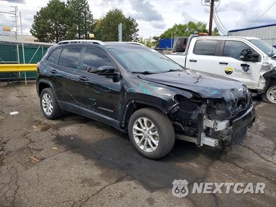 Czwarte zdjęcie samochodu z boku: 2020 JEEP CHEROKEE LATITUDE VIN:1C4PJLCBXLD510931 - miniatura