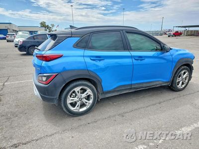 Trzecie zdjęcie samochodu z tyłu: 2022 HYUNDAI KONA SEL VIN:KM8K6CAB7NU902214 - miniatura