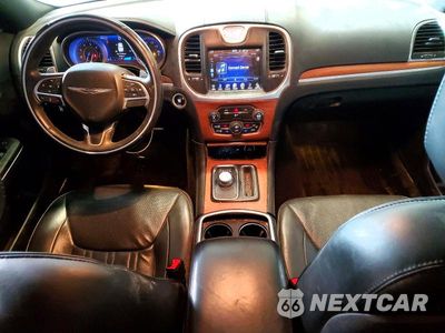 Zdjęcie 8 z 12 samochodu: 2015 CHRYSLER 300C PLATINUM VIN:2C3CCASG2FH830833 - miniatura