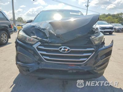 Piąte zdjęcie samochodu w środku: 2017 HYUNDAI TUCSON SE VIN:KM8J23A42HU262135 - miniatura