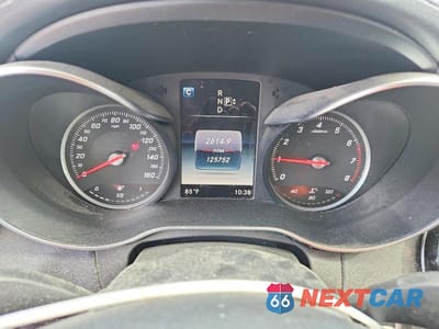 Zdjęcie 9 z 12 samochodu: 2015 MERCEDES-BENZ C 300 4MATIC VIN:55SWF4KBXFU006265 - miniatura
