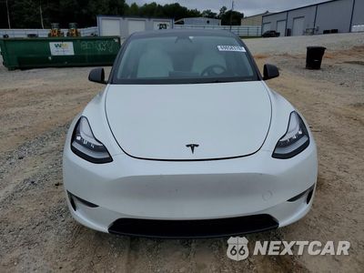 Piąte zdjęcie samochodu w środku: 2021 TESLA MODEL Y VIN:5YJYGAEE3MF294915 - miniatura