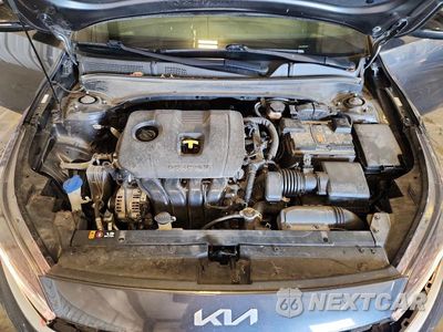 Zdjęcie 11 z 12 samochodu: 2024 KIA FORTE GT LINE VIN:3KPF54AD5RE832037 - miniatura