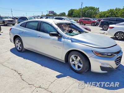 Czwarte zdjęcie samochodu z boku: 2019 CHEVROLET MALIBU LS VIN:1G1ZC5STXKF208687 - miniatura