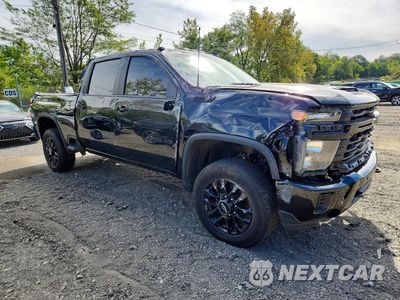 Czwarte zdjęcie samochodu z boku: 2025 CHEVROLET SILVERADO K2500 CUSTOM VIN:2GC4KME77S1194994 - miniatura