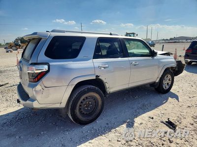 Trzecie zdjęcie samochodu z tyłu: 2018 TOYOTA 4RUNNER SR5 VIN:JTEZU5JRXJ5168024 - miniatura