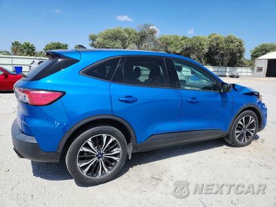 Trzecie zdjęcie samochodu z tyłu: 2021 FORD ESCAPE SE VIN:1FMCU0G64MUA98858 - miniatura