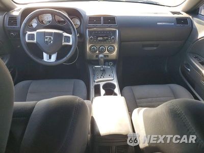 Zdjęcie 8 z 12 samochodu: 2013 DODGE CHALLENGER SXT VIN:2C3CDYAG4DH596571 - miniatura