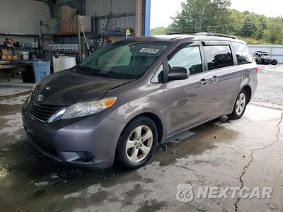2015 TOYOTA SIENNA LE 5TDKK3DC8FS580015 - główne zdjęcie licytacji z USA - miniatura