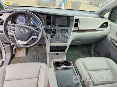Zdjęcie 8 z 13 samochodu: 2016 TOYOTA SIENNA XLE 7-PASSENGER VIN:5TDDK3DC9GS141304 - miniatura