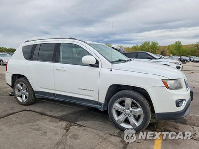 Czwarte zdjęcie samochodu z boku: 2015 JEEP COMPASS LATITUDE VIN:1C4NJCEA6FD156843 - miniatura