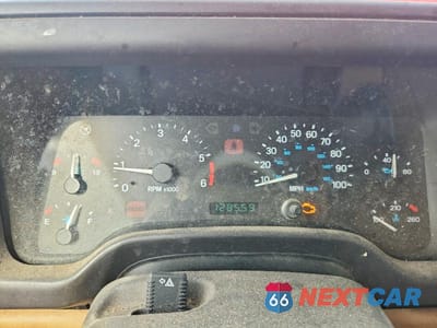 Zdjęcie 9 z 13 samochodu: 2000 JEEP WRANGLER / TJ SPORT VIN:1J4FA49S8YP799445 - miniatura