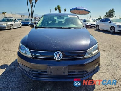 Piąte zdjęcie samochodu w środku: 2016 VOLKSWAGEN JETTA HYBRID VIN:3VW637AJ0GM390202 - miniatura