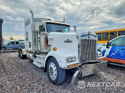Czwarte zdjęcie samochodu z boku: 2000 KENWORTH W900 SEMI TRUCK VIN:1XKWDB9X7YR848740 - miniatura