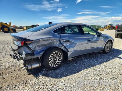 Trzecie zdjęcie samochodu z tyłu: 2024 HYUNDAI SONATA HYBRID LIMITED VIN:KMHL54JJ5RA092027 - miniatura