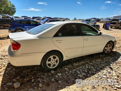 Trzecie zdjęcie samochodu z tyłu: 2005 TOYOTA CAMRY LE VIN:4T1BE32KX5U607609 - miniatura