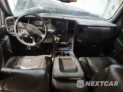 Zdjęcie 8 z 12 samochodu: 2006 CHEVROLET SILVERADO K2500 HEAVY DUTY VIN:1GCHK23D66F235791 - miniatura