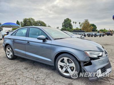 Czwarte zdjęcie samochodu z boku: 2018 AUDI A3 PREMIUM VIN:WAUAUGFF2J1041512 - miniatura