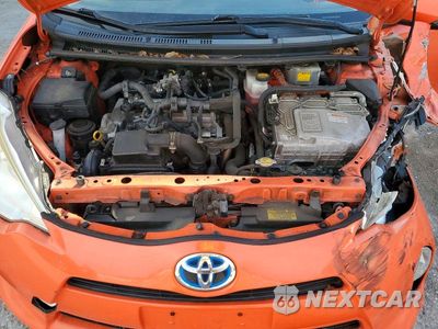 Zdjęcie 12 z 13 samochodu: 2013 TOYOTA PRIUS C THREE VIN:JTDKDTB35D1048311 - miniatura