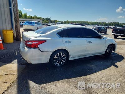 Trzecie zdjęcie samochodu z tyłu: 2017 NISSAN ALTIMA 2.5 SV VIN:1N4AL3AP1HC215685 - miniatura