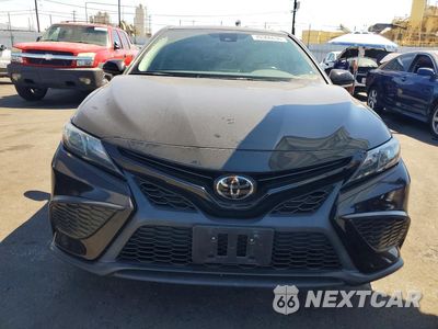 Piąte zdjęcie samochodu w środku: 2024 TOYOTA CAMRY SE VIN:4T1G11AK2RU873025 - miniatura