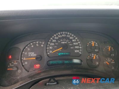 Zdjęcie 9 z 12 samochodu: 2005 CHEVROLET SILVERADO VIN:1GBHC24U85E295270 - miniatura