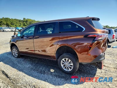 Drugie zdjęcie samochodu z przodu: 2024 TOYOTA SIENNA LE VIN:5TDKRKEC0RS207611 - miniatura