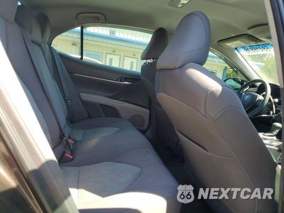 Zdjęcie 10 z 12 samochodu: 2018 TOYOTA CAMRY LE VIN:4T1B11HK8JU583635 - miniatura