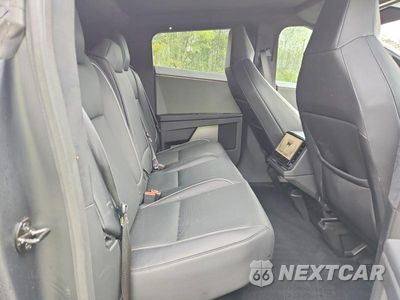 Zdjęcie 11 z 14 samochodu: 2025 TESLA CYBERTRUCK VIN:7G2CEHED1SA066550 - miniatura