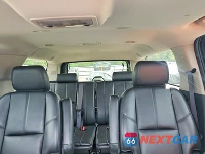 Zdjęcie 10 z 14 samochodu: 2013 CHEVROLET SUBURBAN K1500 LT VIN:1GNSKJE77DR231193 - miniatura