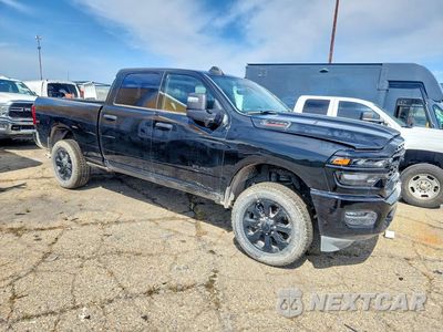 Czwarte zdjęcie samochodu z boku: 2025 RAM 2500 BIG HORN VIN:3C6UR5DJ7SG557405 - miniatura