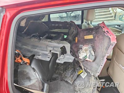 Zdjęcie 12 z 13 samochodu: 2018 FORD ESCAPE SEL VIN:1FMCU9HD1JUB93665 - miniatura