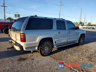 Trzecie zdjęcie samochodu z tyłu: 2004 CHEVROLET SUBURBAN C1500 VIN:3GNEC16Z04G294453 - miniatura