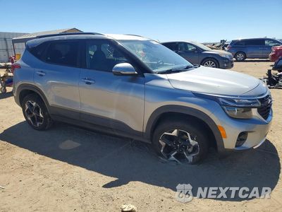 Czwarte zdjęcie samochodu z boku: 2025 KIA SELTOS S VIN:KNDEU2AA4S7774551 - miniatura