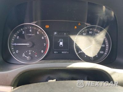Zdjęcie 9 z 12 samochodu: 2018 HYUNDAI ELANTRA SEL VIN:5NPD84LF7JH330143 - miniatura