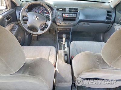 Zdjęcie 8 z 12 samochodu: 2003 HONDA CIVIC LX VIN:2HGES16593H623952 - miniatura