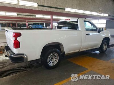 Trzecie zdjęcie samochodu z tyłu: 2021 CHEVROLET SILVERADO C1500 VIN:3GCNWAEH6MG205946 - miniatura