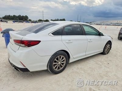 Trzecie zdjęcie samochodu z tyłu: 2018 HYUNDAI SONATA SE VIN:5NPE24AF3JH614751 - miniatura