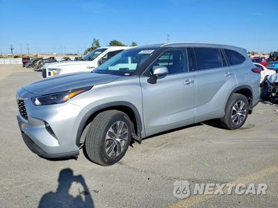 2022 TOYOTA HIGHLANDER XLE 5TDGZRBH1NS225172 - główne zdjęcie licytacji z USA - miniatura