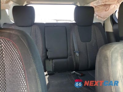 Zdjęcie 10 z 13 samochodu: 2011 CHEVROLET EQUINOX LT VIN:2CNALDEC4B6241863 - miniatura