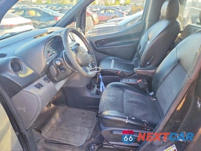 Zdjęcie 7 z 13 samochodu: 2016 NISSAN NV200 TAXI VIN:3N8CM0JT5GK702042 - miniatura