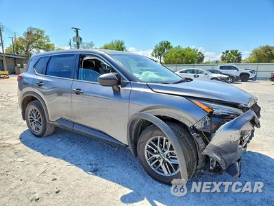 Czwarte zdjęcie samochodu z boku: 2022 NISSAN ROGUE S VIN:5N1BT3AA0NC674644 - miniatura